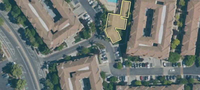 370 Vis Roma Way