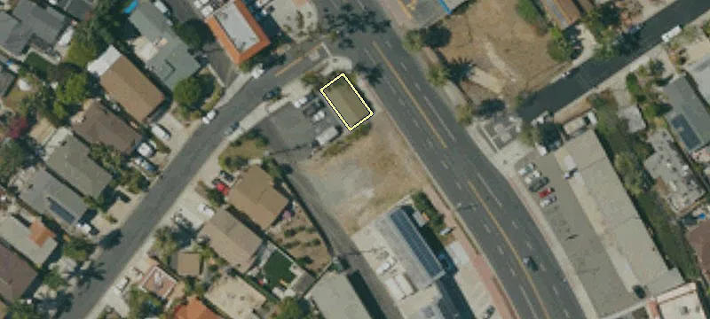 2200 El Camino Real