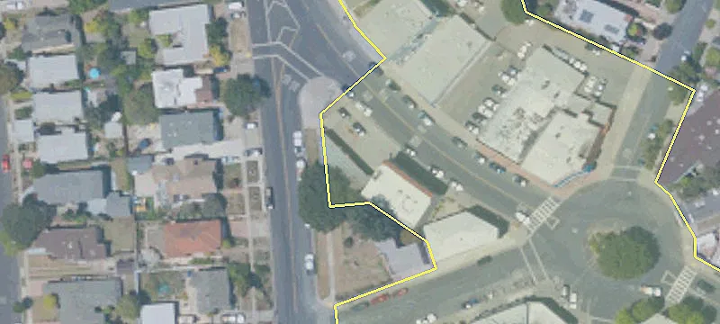 370 Colusa Ave