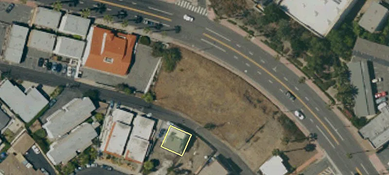 1300 El Camino Real