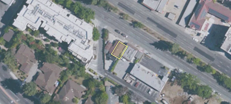 1065 El Camino Real
