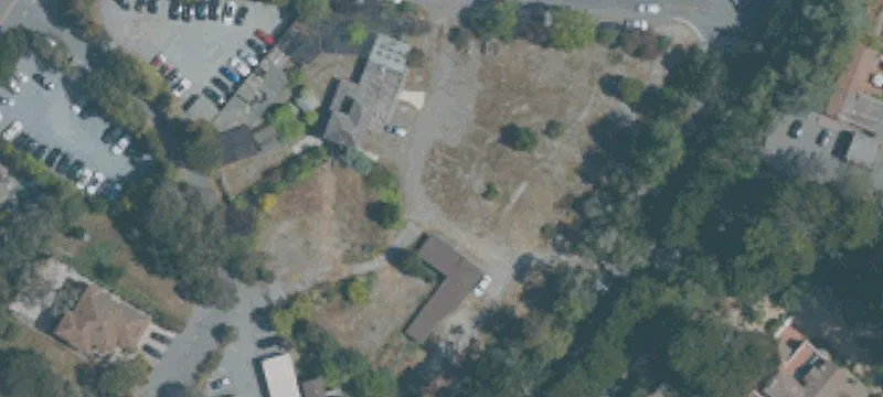 590 Perry Ln