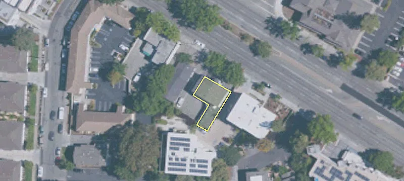 1605 El Camino Real