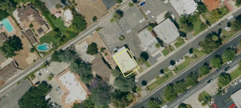 7167 Magnolia Ave