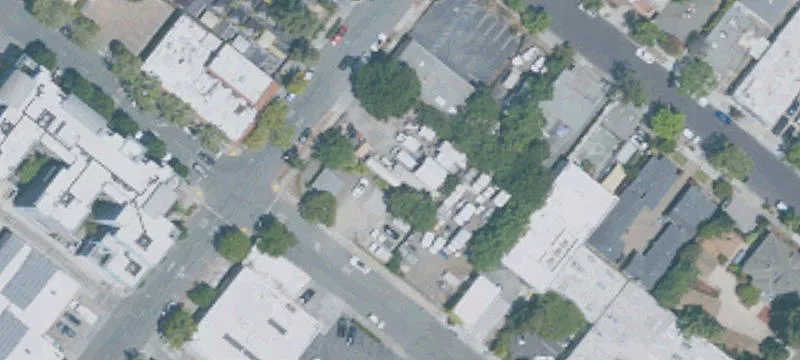 901 High St