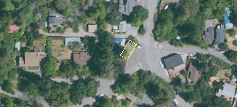 16 Montezuma Ave