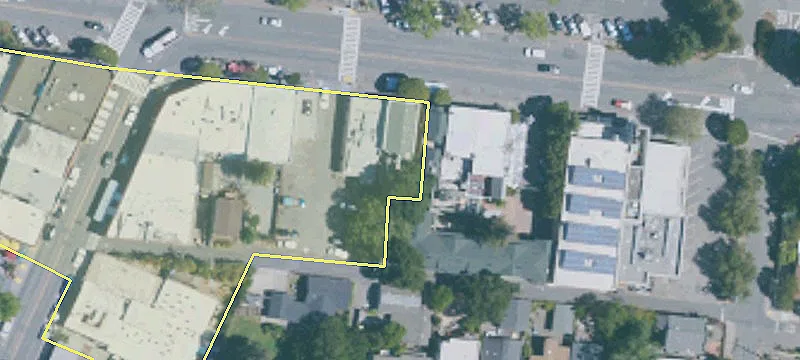23 Broadway Blvd