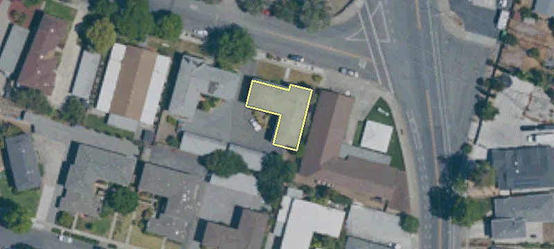 1220 Brookfield Ave
