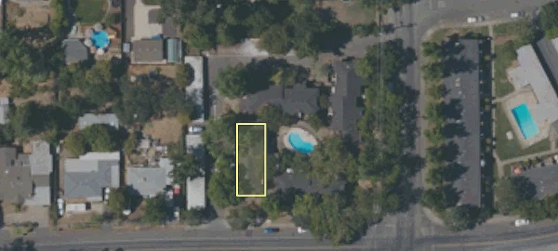 2001 Mariposa Ave