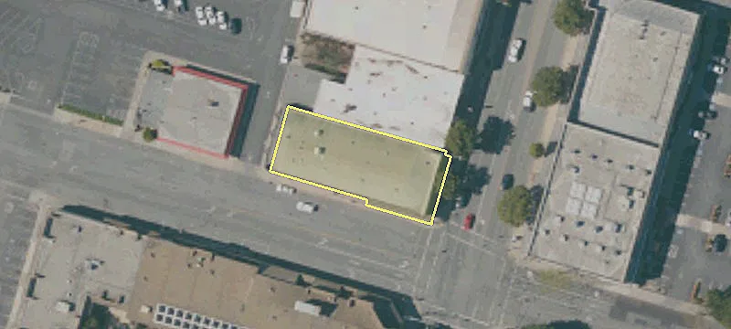 944 Main St