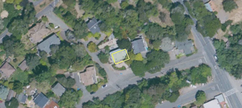 10 Inverness Way