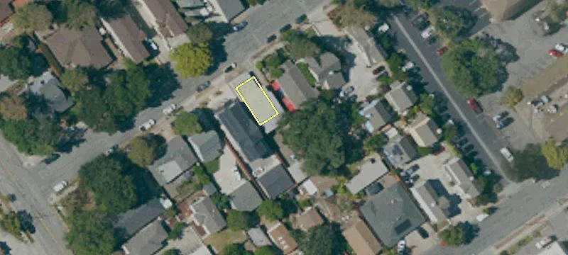 60 1st St