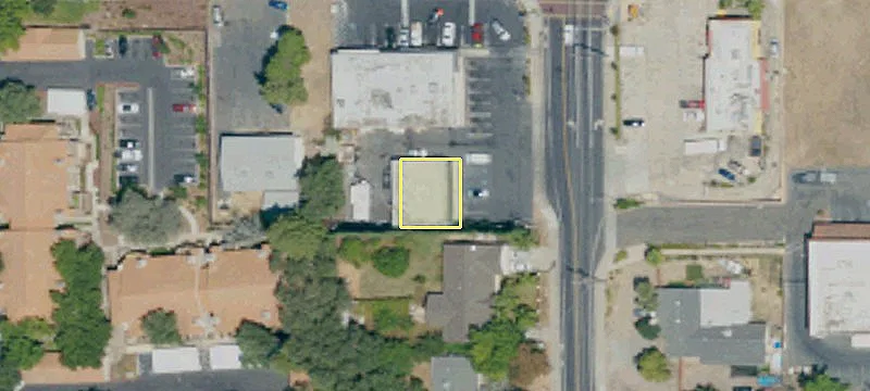 6135 Mariposa Ave