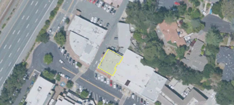 11 Moraga Way