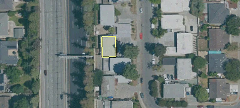 931 Ravenscourt Ave