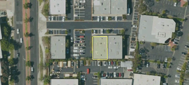 22576 Avenida Empresa