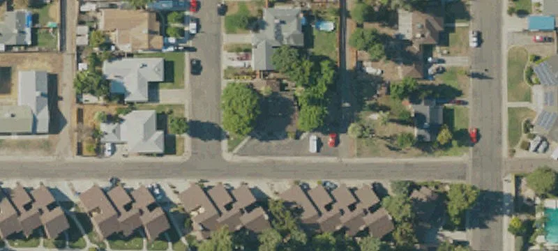 1021 Claire Ave