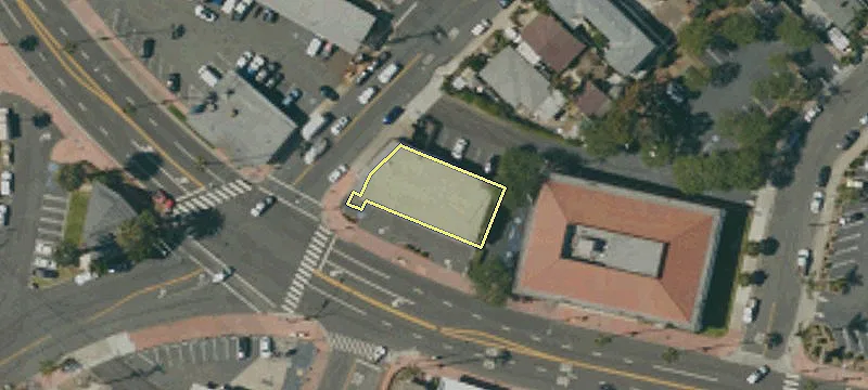 927 El Camino Real
