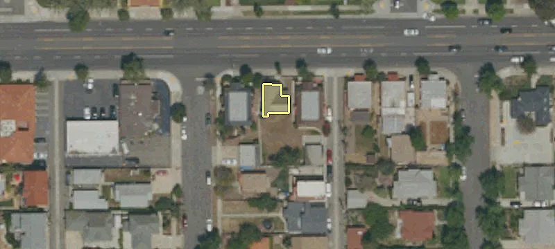 900 Chapman Ave