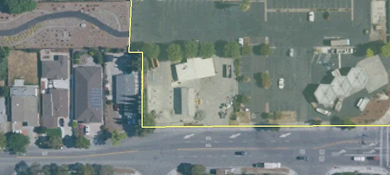1037 Lakehaven Dr