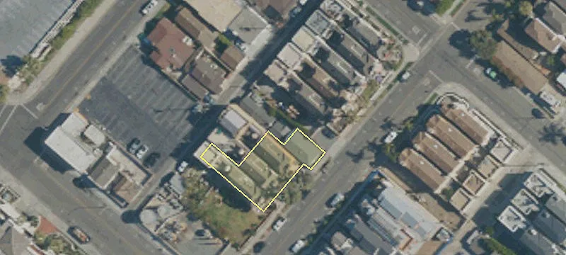 215 2nd St
