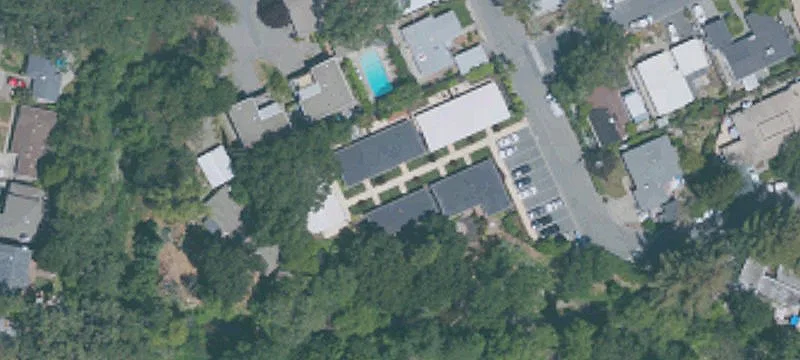 999 Almanor Ln
