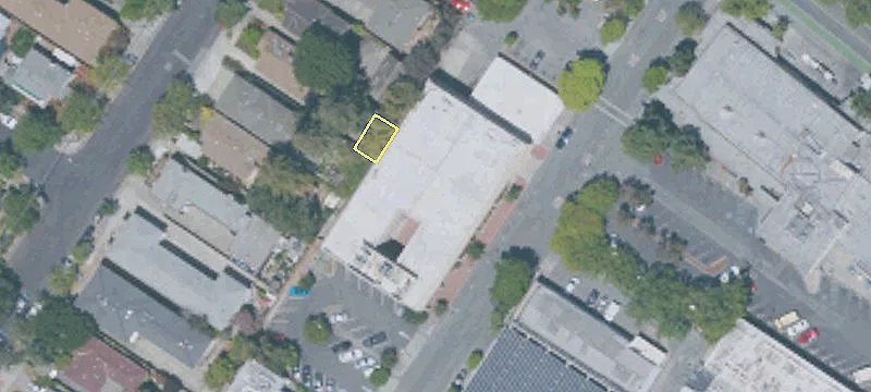 250 Cambridge Ave