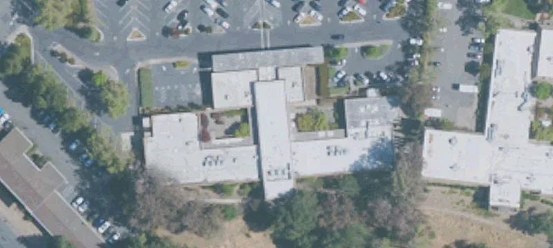 1220 Rossmoor Pkwy