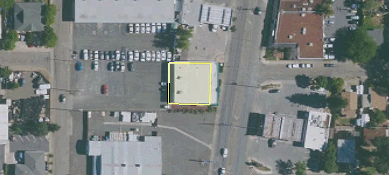 995 Main St