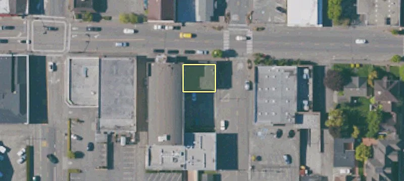 1257 Main St