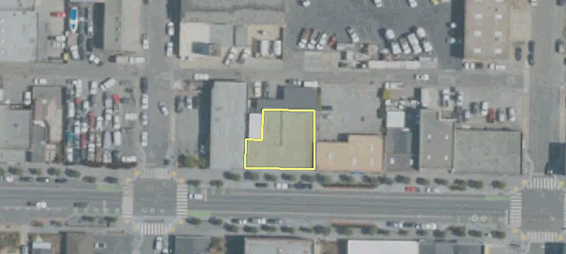 635 Broadway Ave