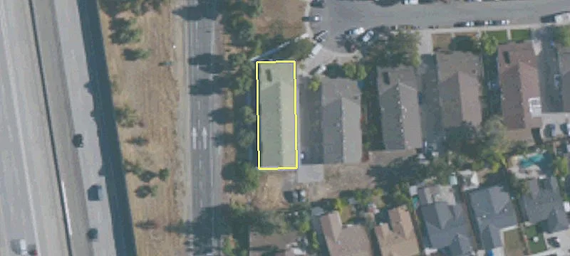 1102 Calle Oriente