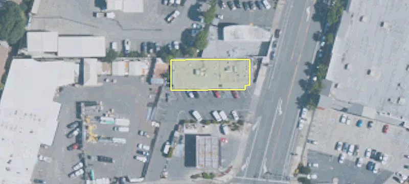 2523 Main St