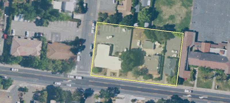 390 Napa St