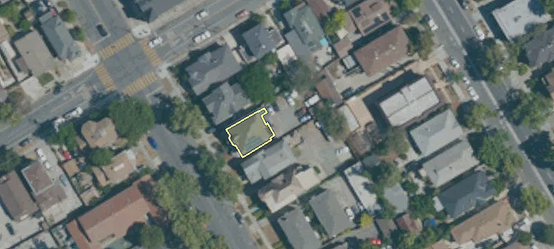 84 9th St