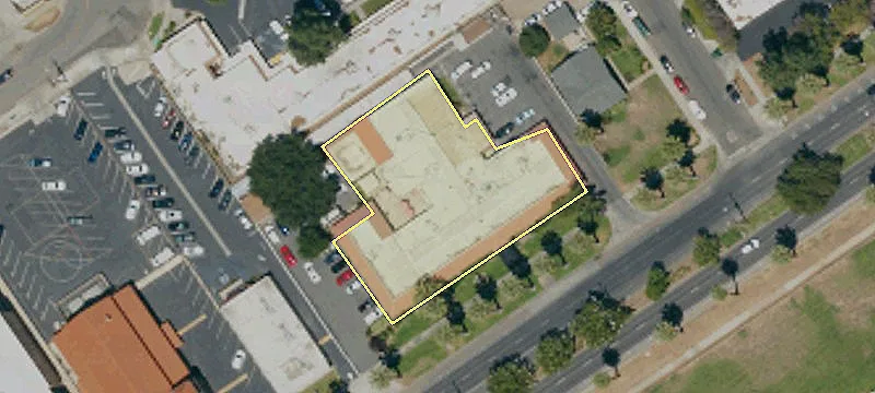 8965 Magnolia Ave