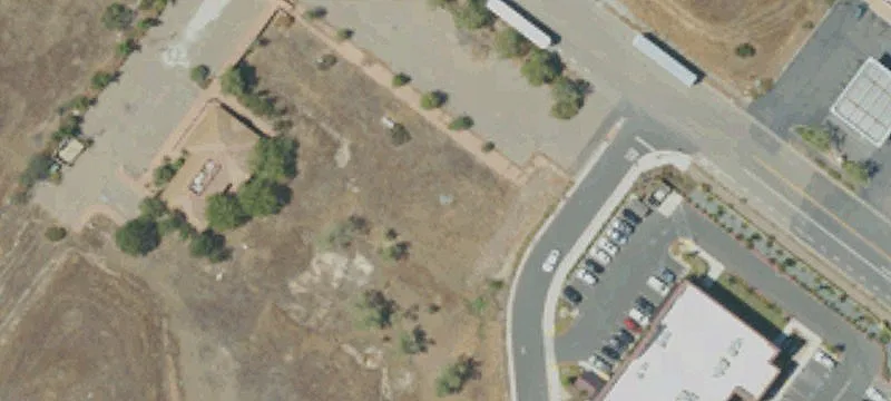 17 Vis Del Lago Dr