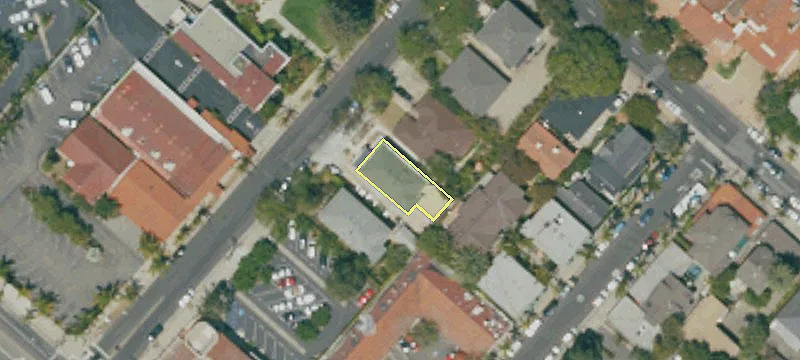 18 Sola St