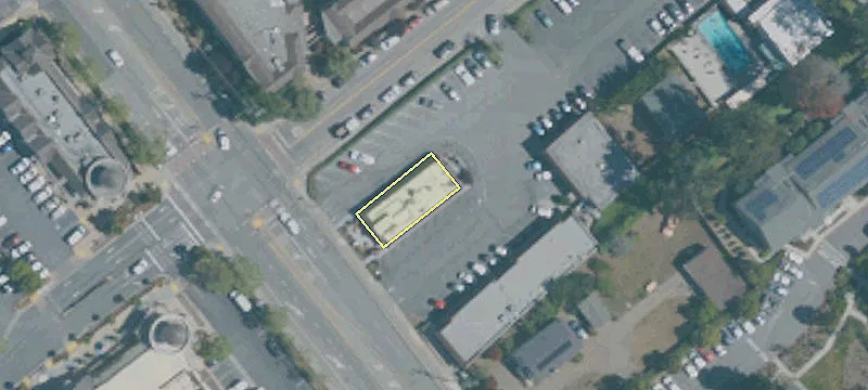 816 Bay Ave