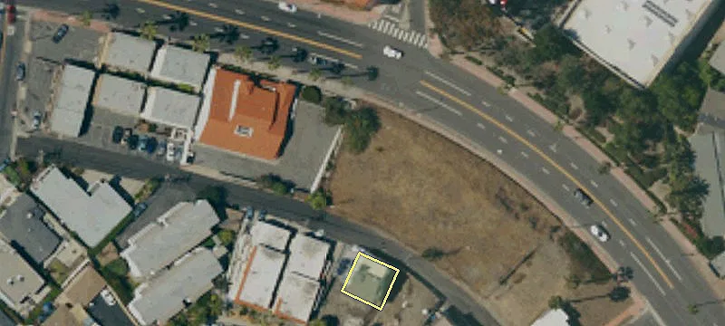 1300 El Camino Real