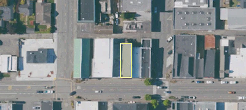 936 Main St