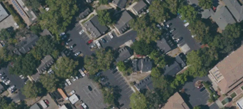 17 Williamsburg Ln