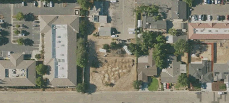 2431 Jensen Ave