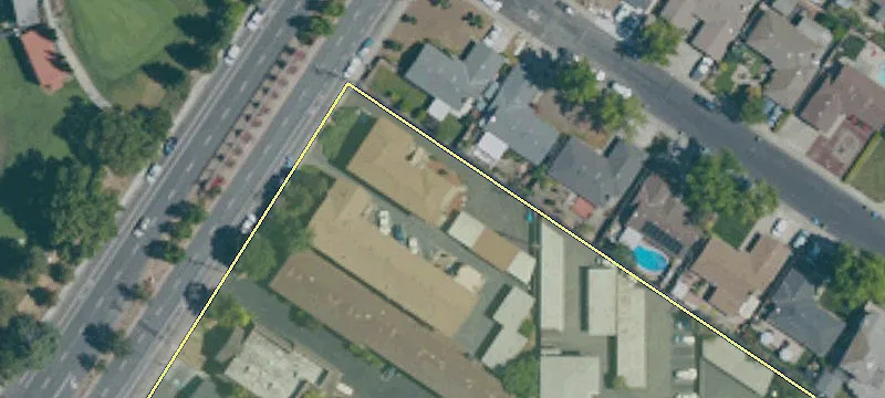 385 Saratoga Ave
