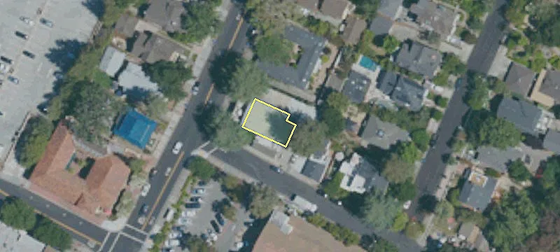 104 University Ave