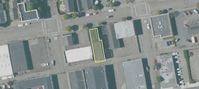 216 3rd St
