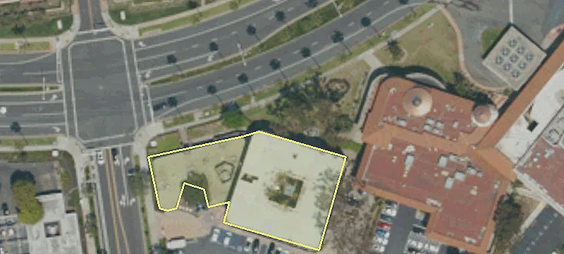210 Newport Ctr Dr