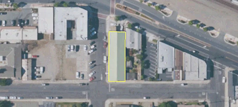 3605 Main St