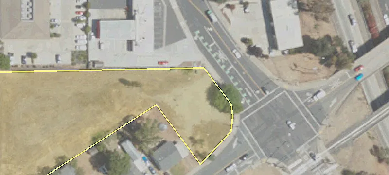 737 Amador Ave