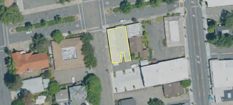 195 Seminary Ave